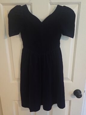 Alfred Angelo Black Velvet Puff-Sleeve Girls Sz 6T